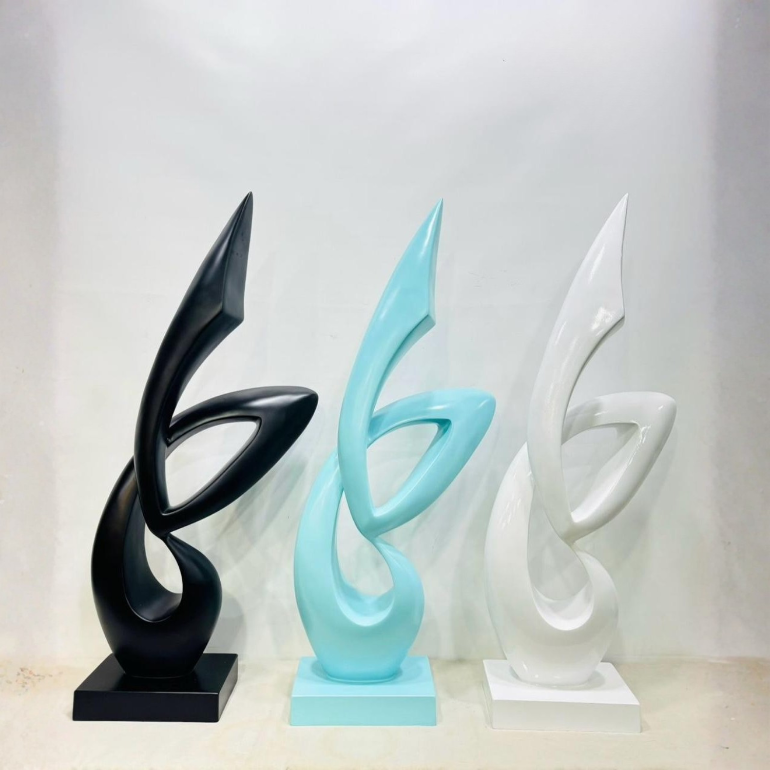 Large Modern Abstract Twist Sculpture Showpiece for Luxury Décor