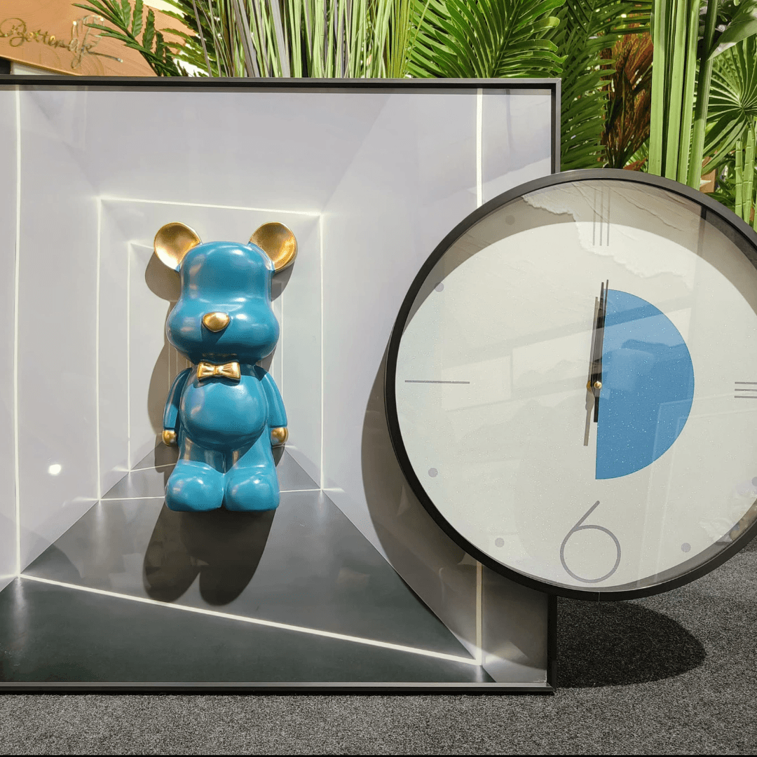 Fusion of Art & Clock Style 12