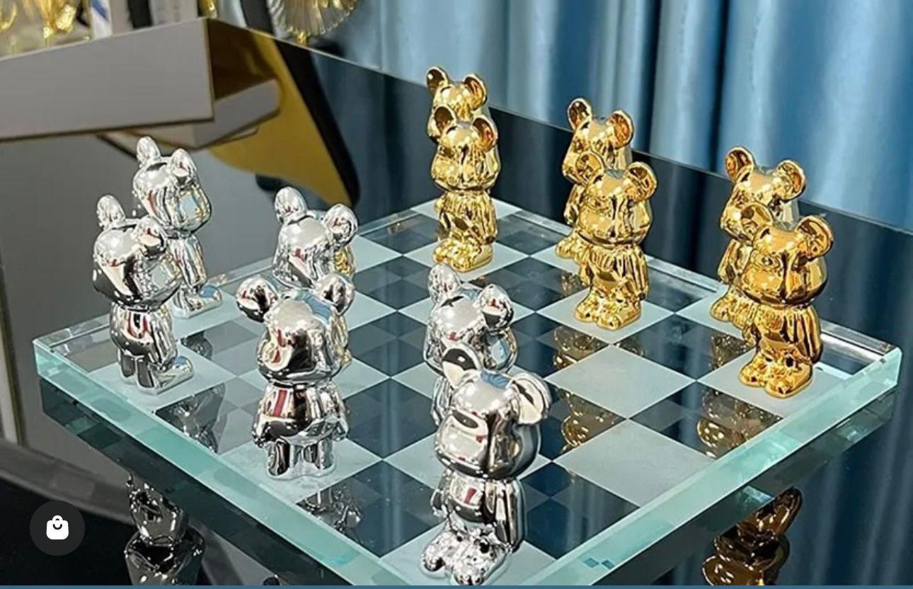 ROBOTIC CRYSTAL CHESS DECOR