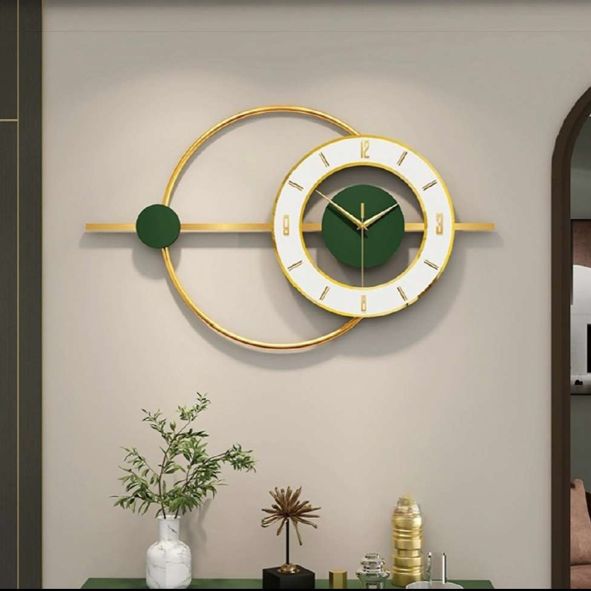 THE CIRCLE OF NATURE CLOCK