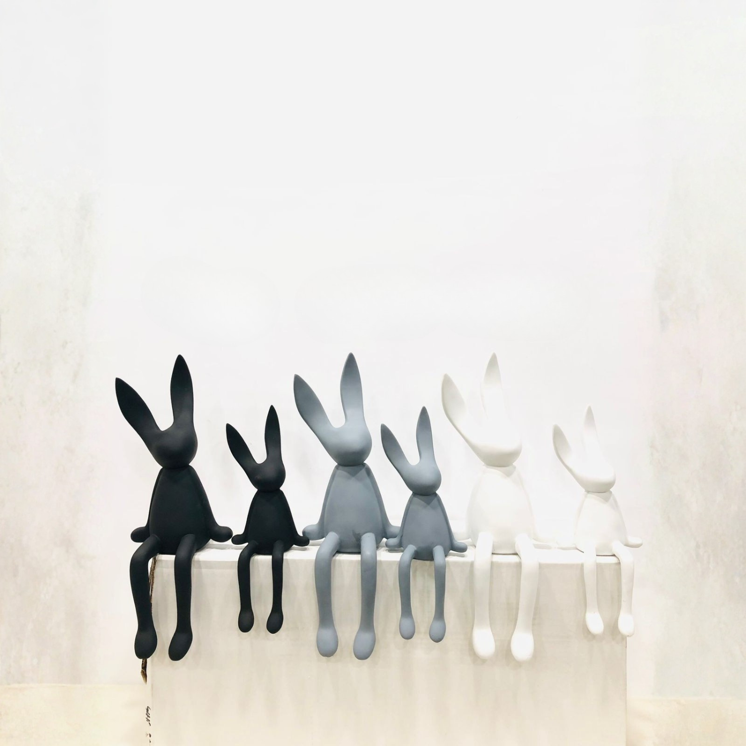 Modern Sitting Rabbit Showpiece Set for Home Décor (2 Pieces)