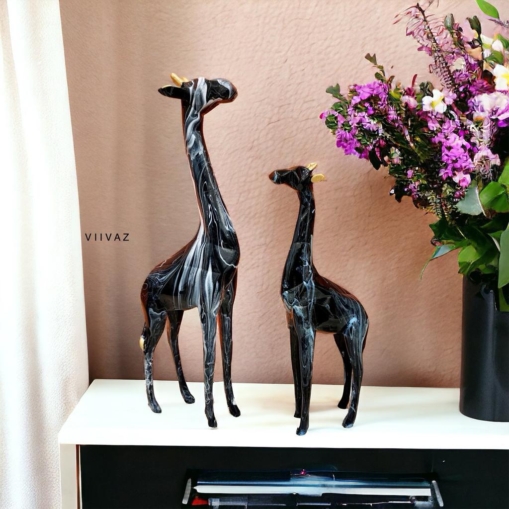 Artistic Giraffe Pair - Set of 2