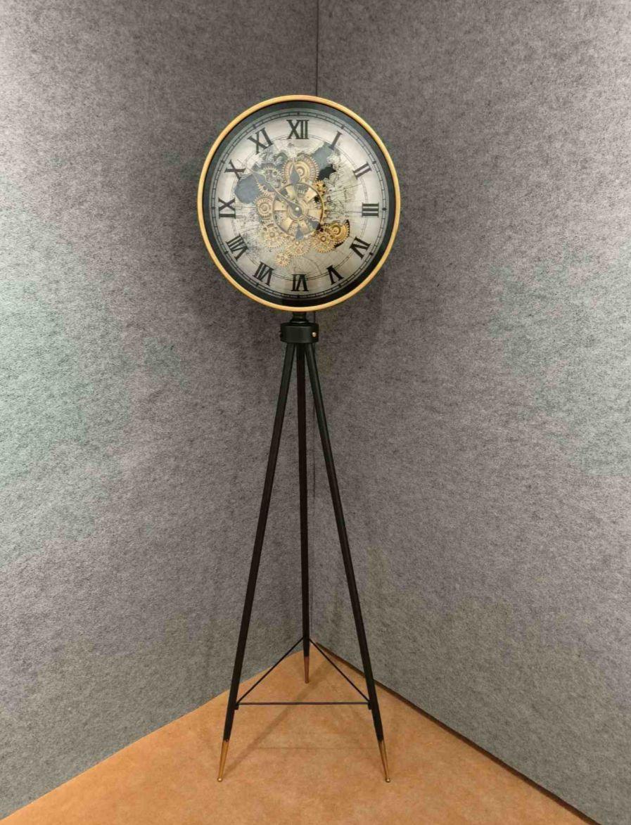 Luxury Vintage Tripod-Mounted Metal Clock 6