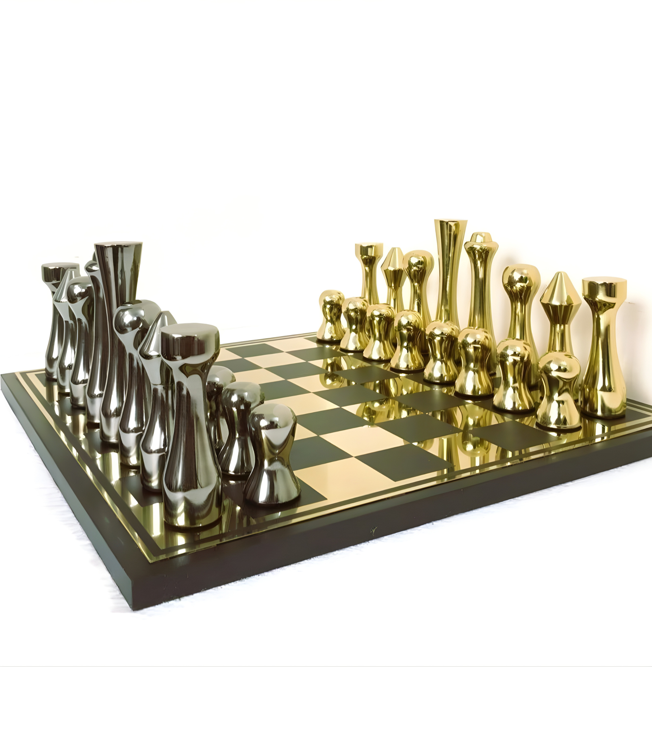 EUROPEAN METAL CHESS SET