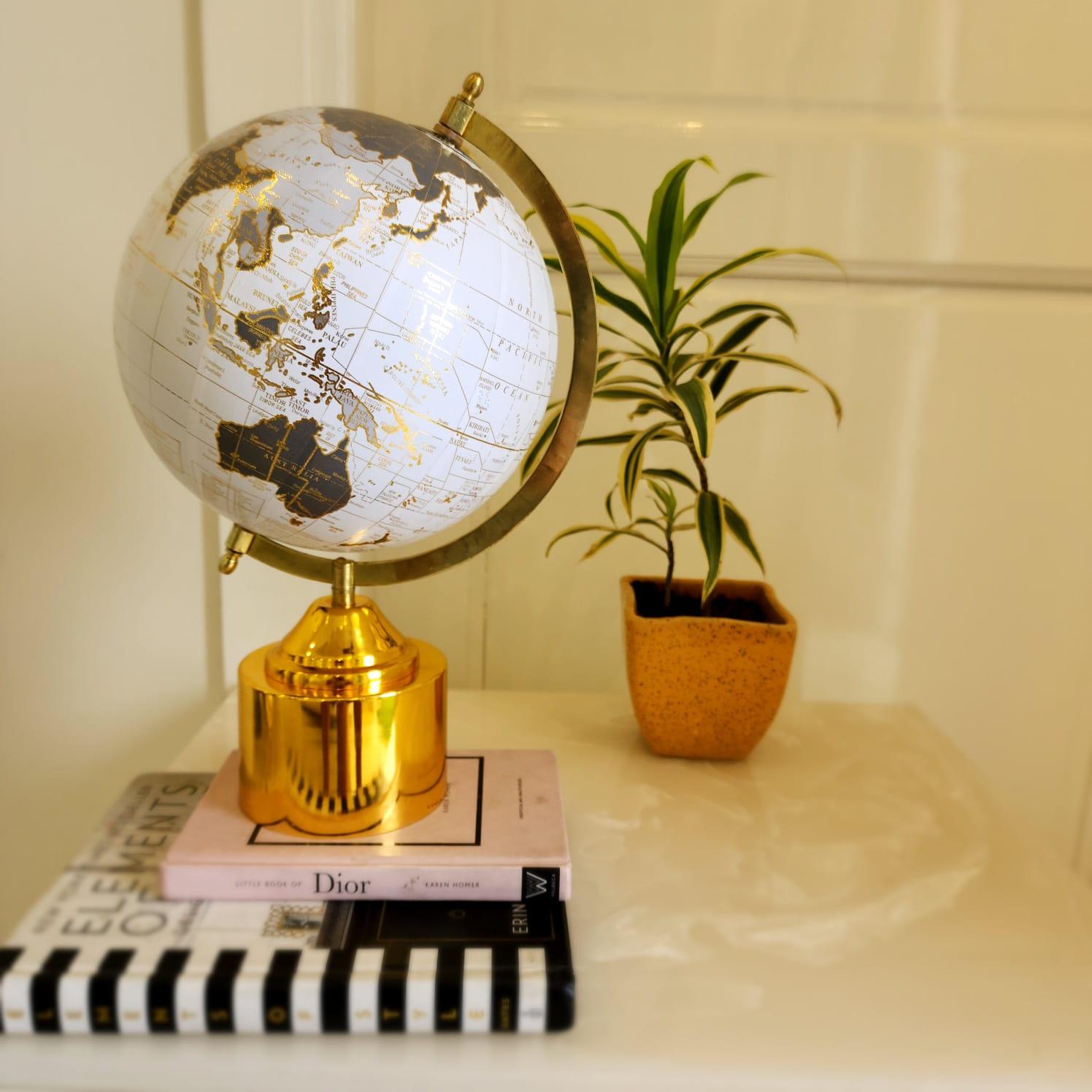 Panama Laminated White Grey Globe