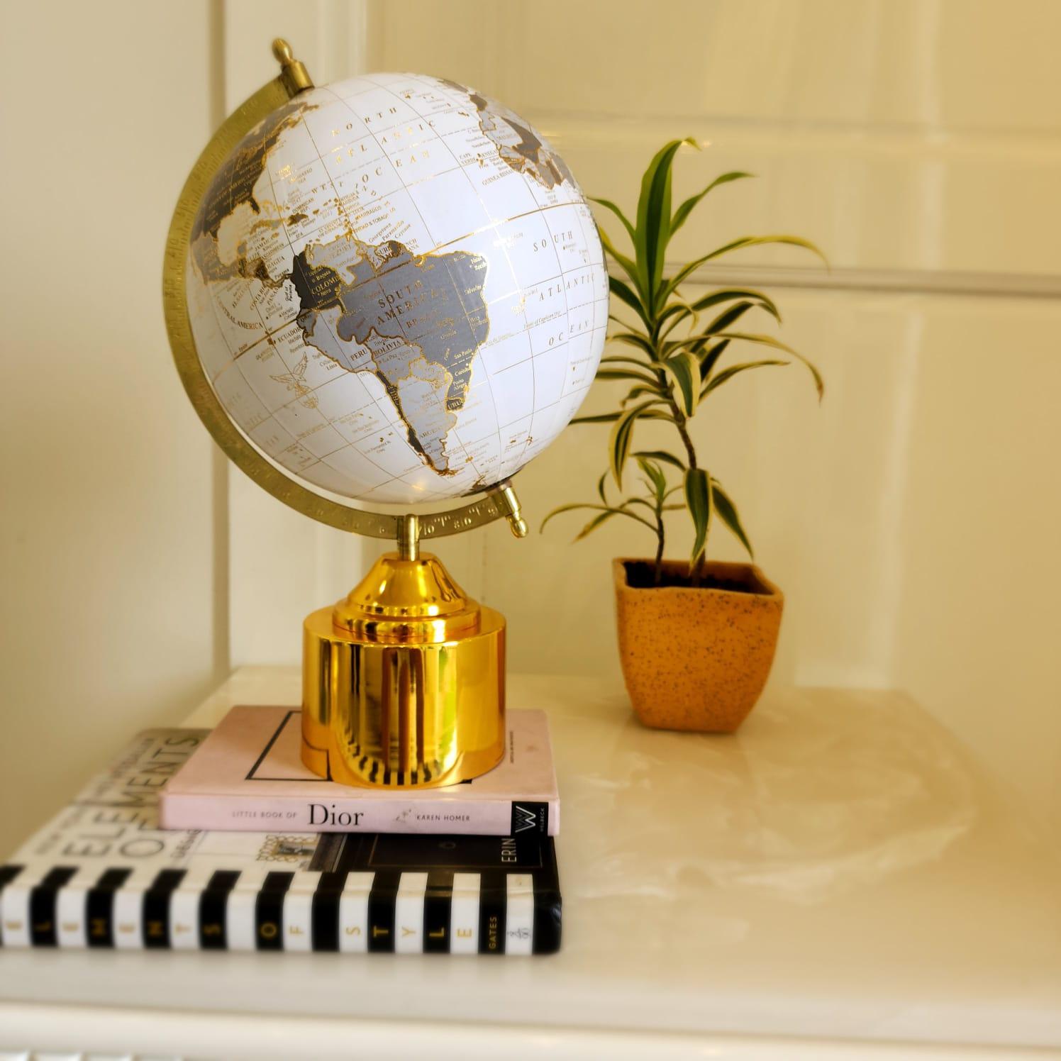 Panama Laminated White Grey Globe
