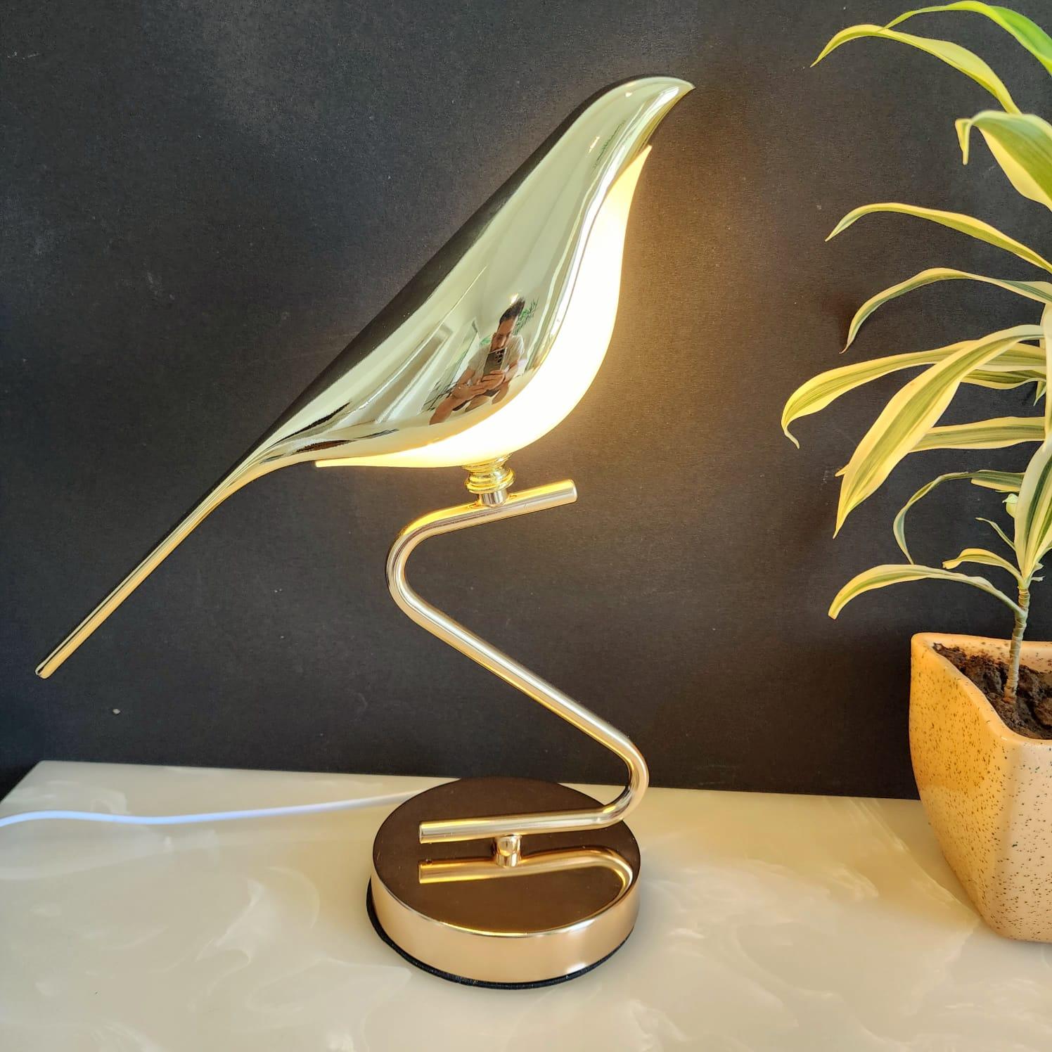 Luxury Golden Bird LED Table Lamp