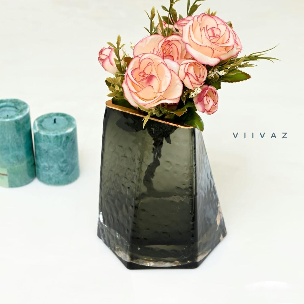 Elegant Iris Glass Vase