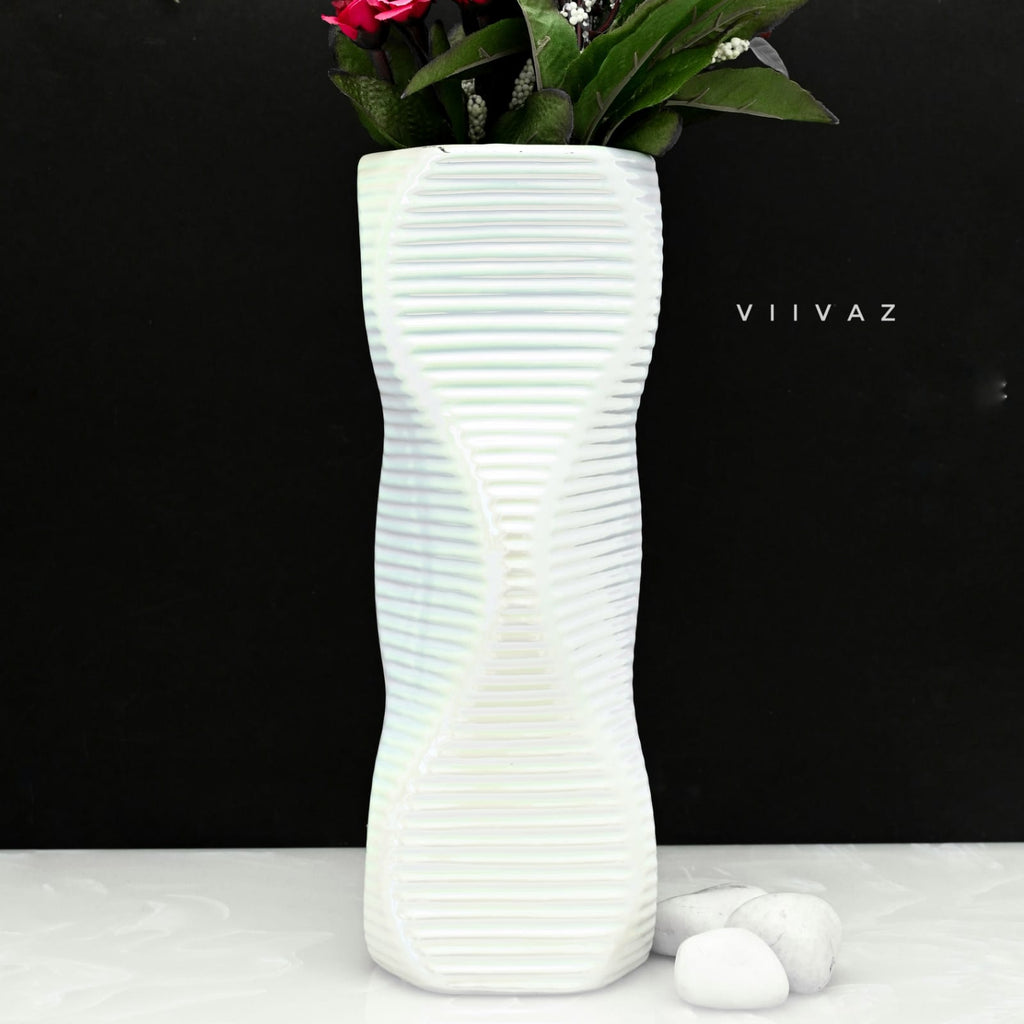 Enigmatic Swirl Crystal Vase