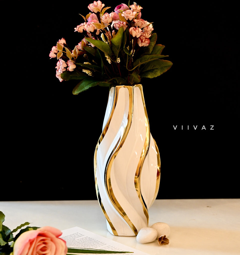 Vase with a Wave