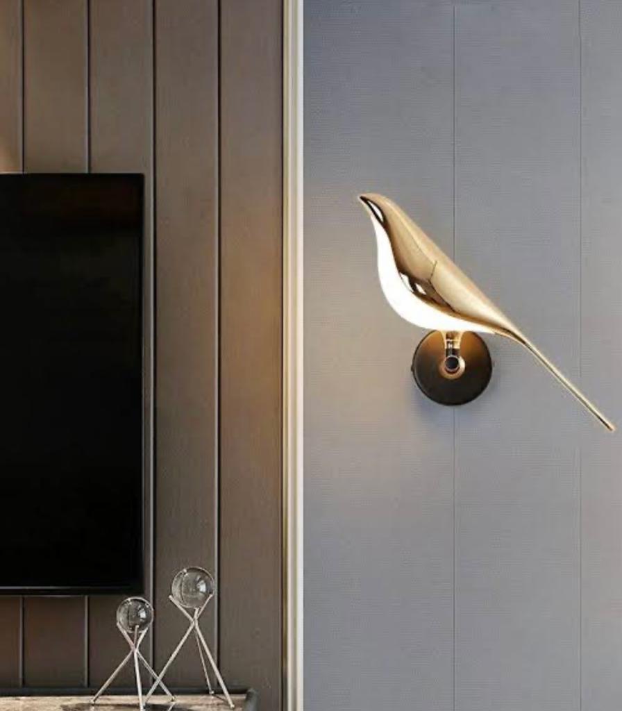 Chirping Sparrow Wall Lamp