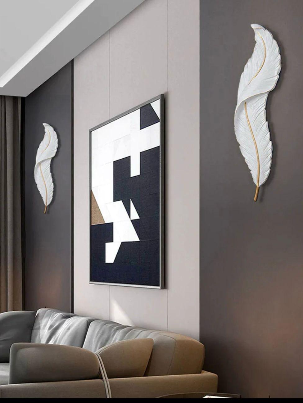 Well Crafted feather Wall Lamp