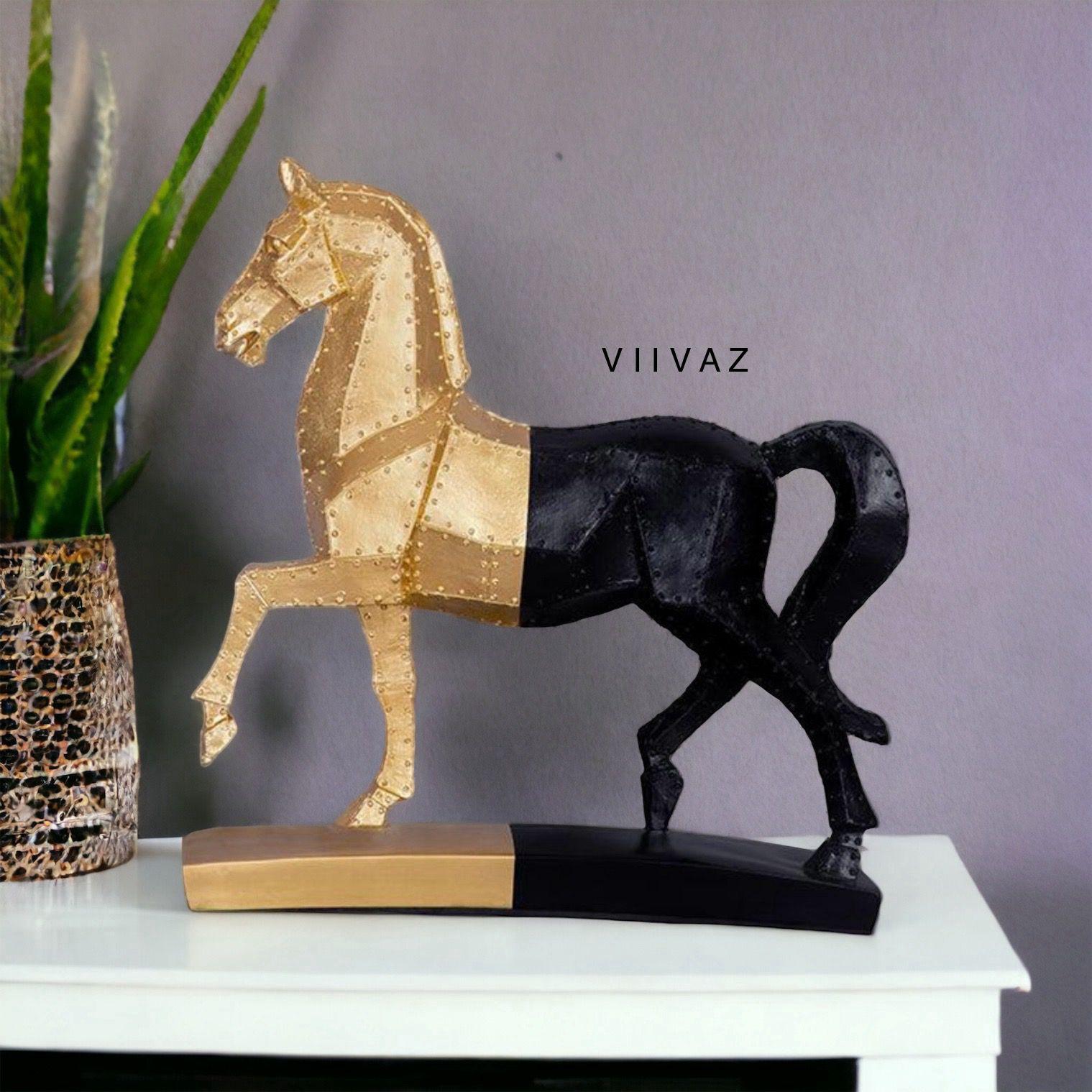 Majestic Dolt Foiled Horse