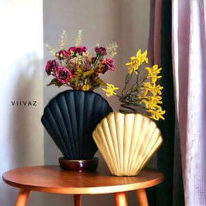 Ribbed Vase Planter