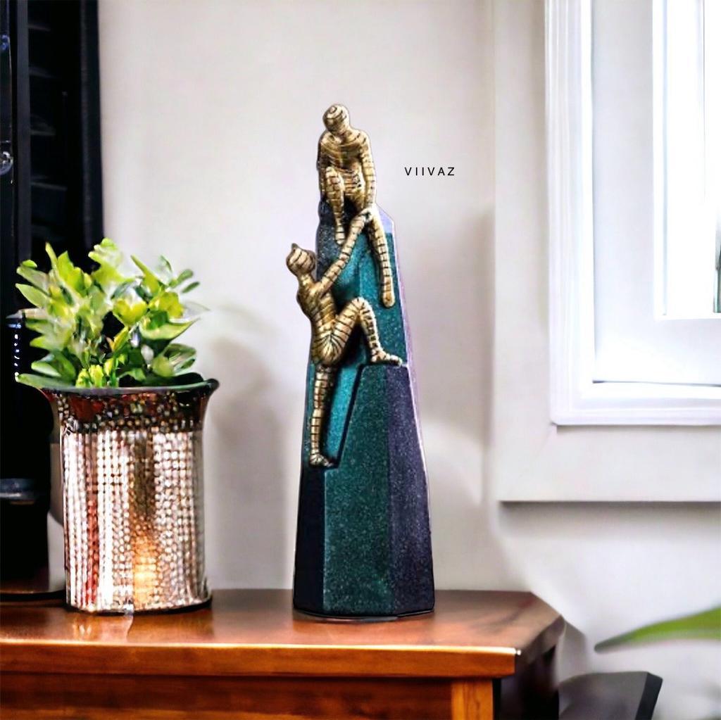 Patterned Couple Goals Figurine