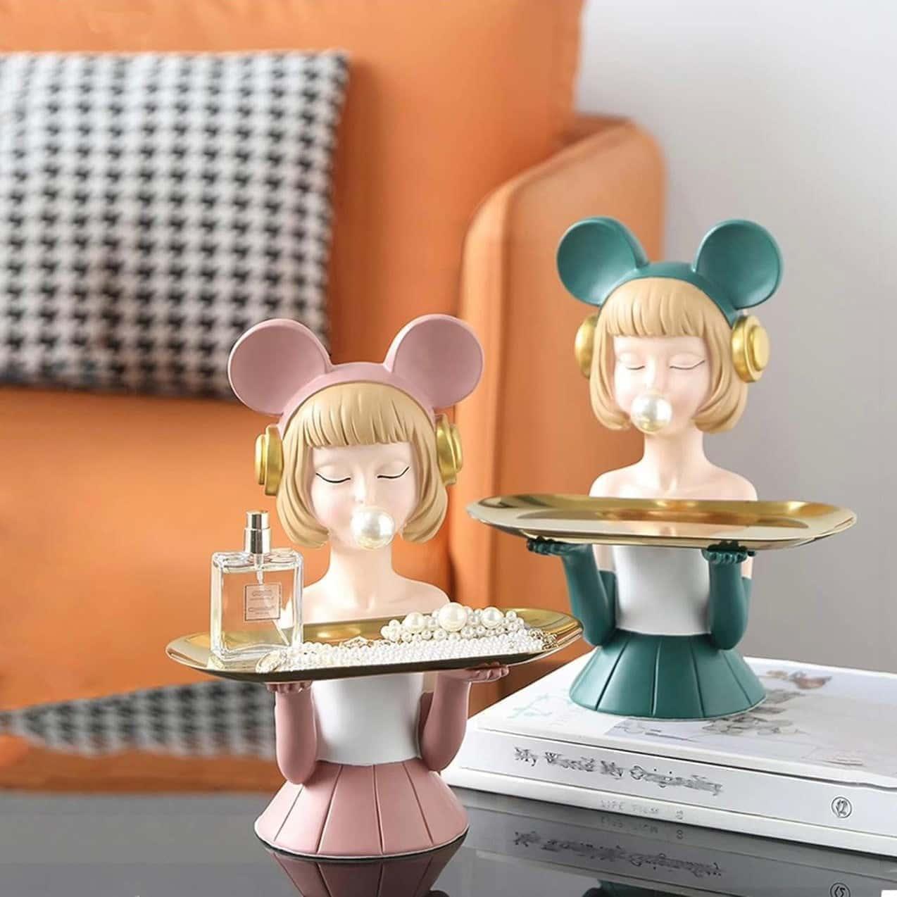 Ms Emma - A Girl with Tray