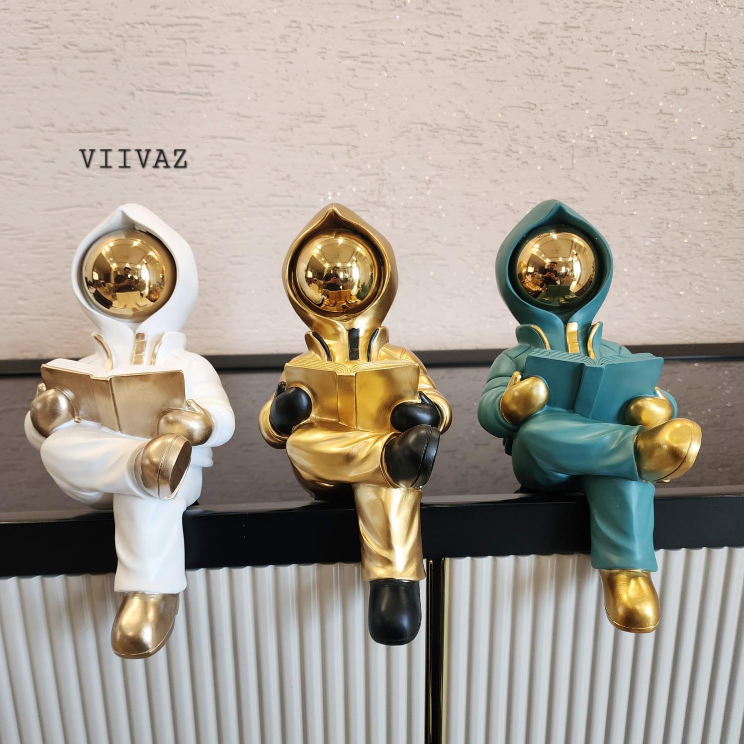 SCHOLAR ASTRO READING BOOK