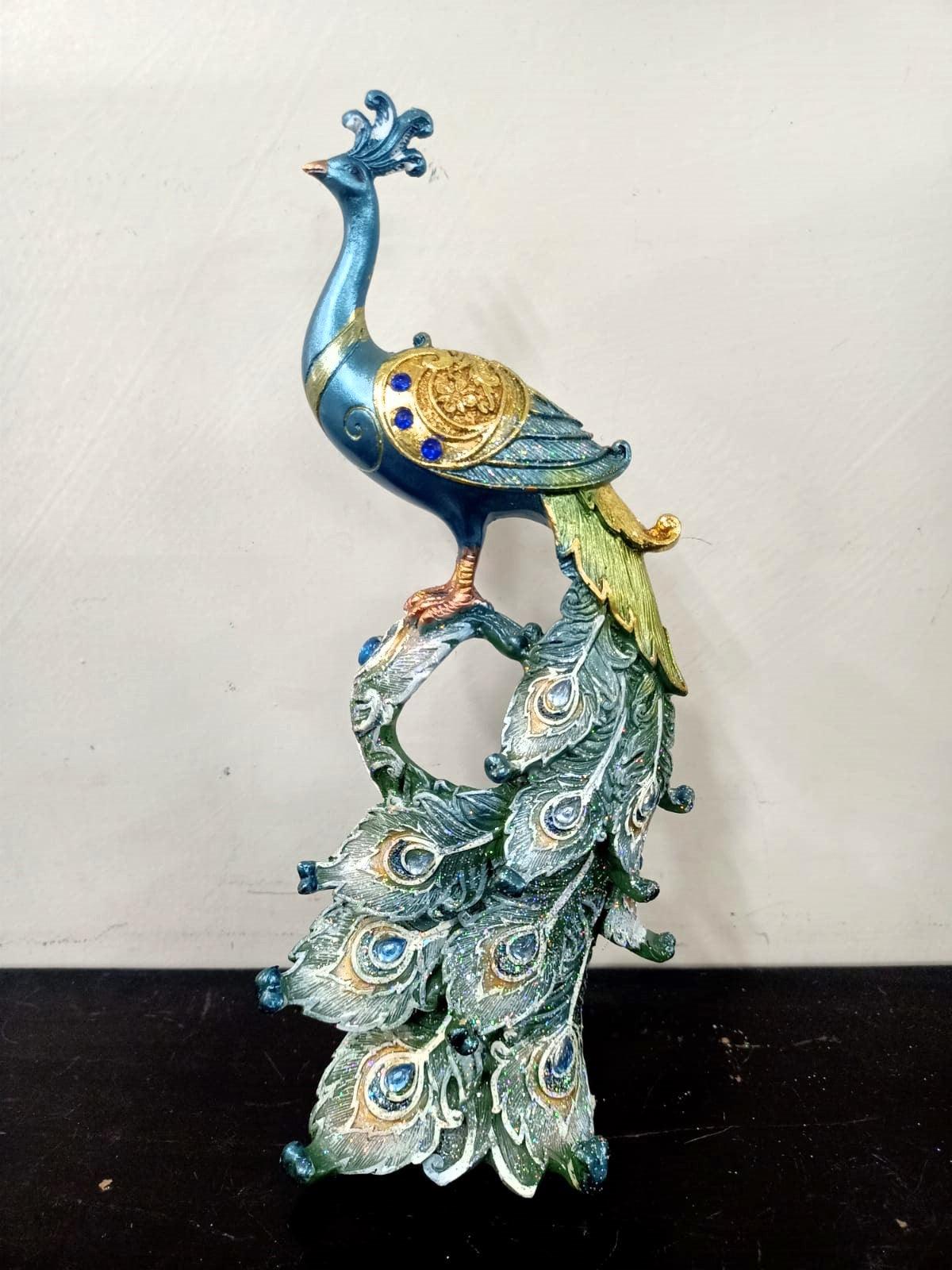 MESMERIZING PEACOCK DECOR STYLE 3