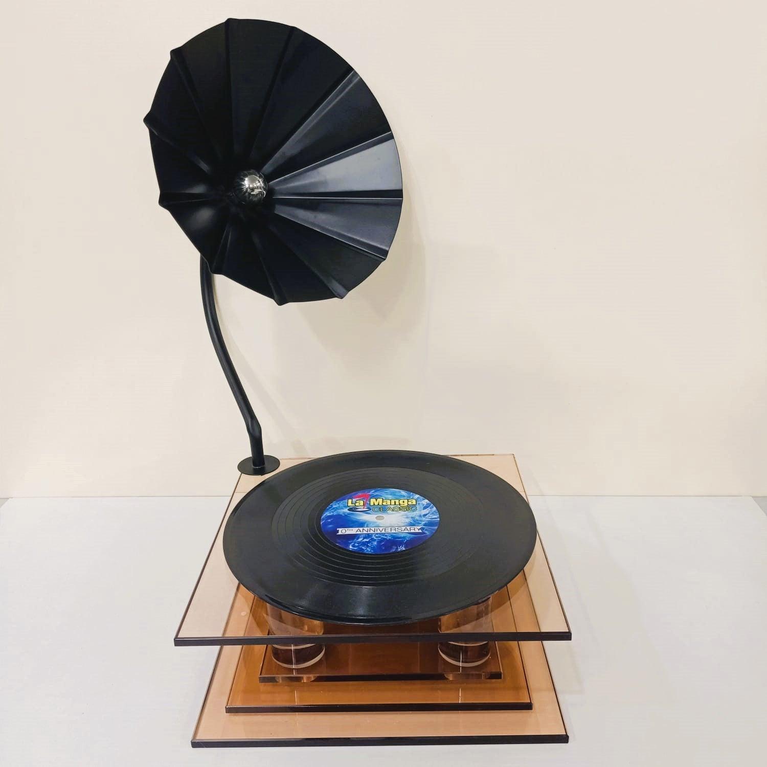 VINTAGE CRYSTAL GRAMOPHONE STYLE 5