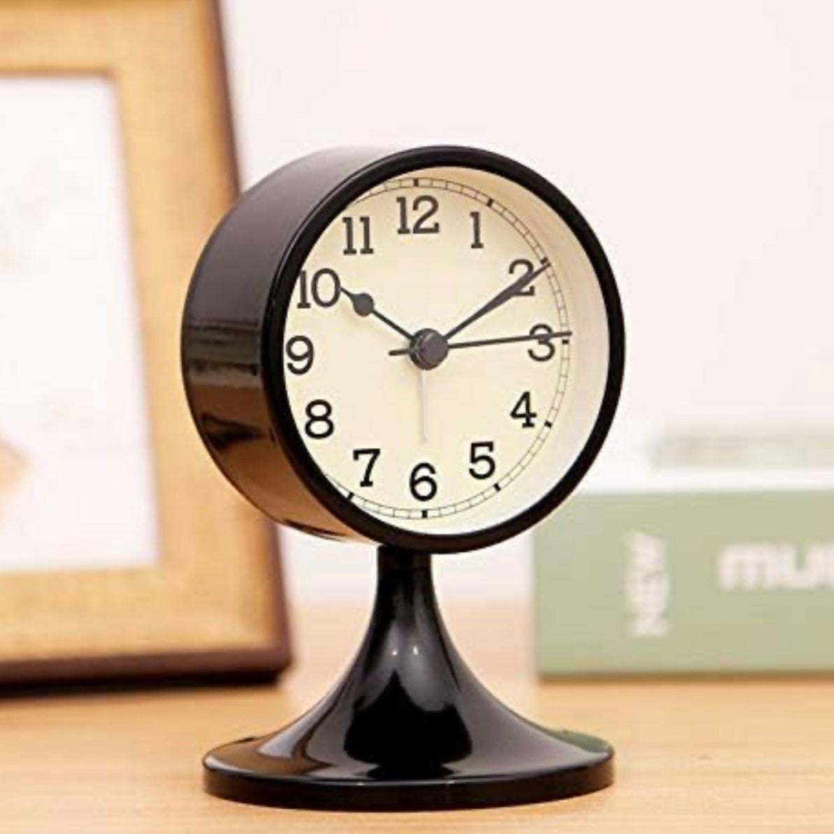 QUARTZ TABLE CLOCK STYLE 1