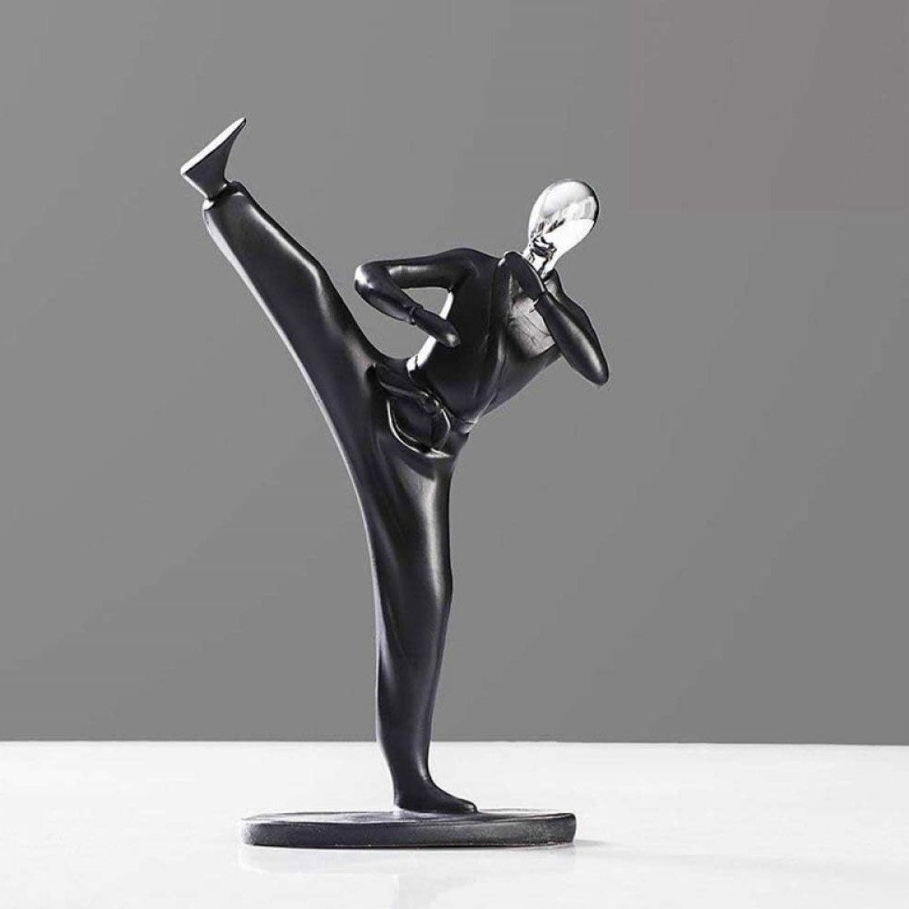 SPORTS FIGURINE - KUNGFU ARTIST