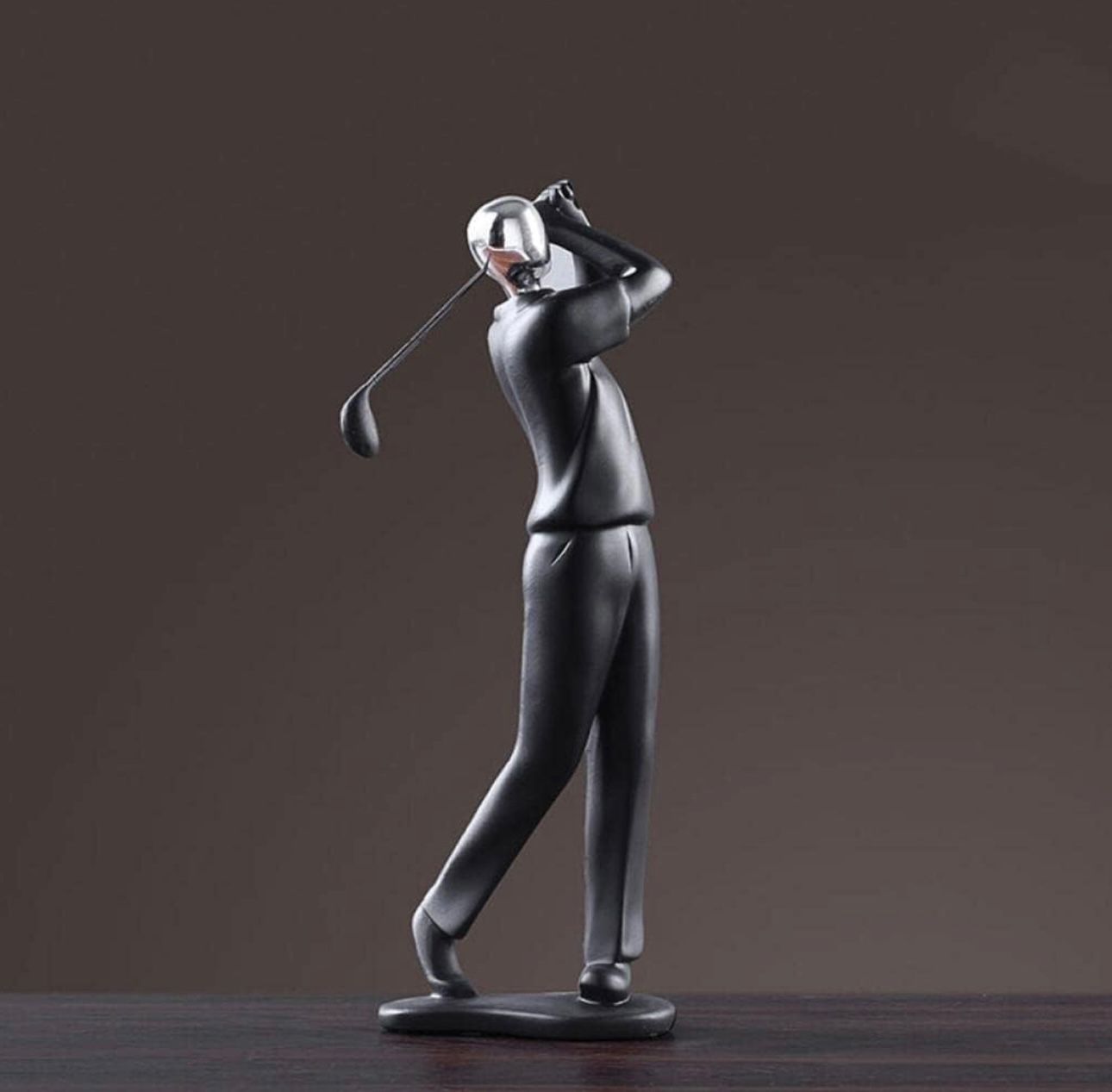 SPORTS FIGURINE - GOLF PLAYER