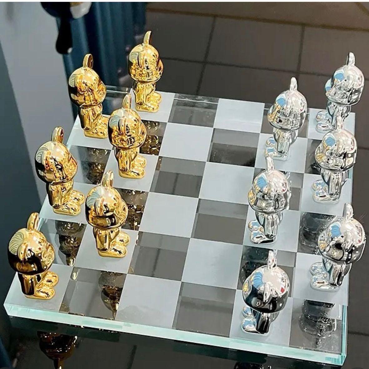 ROBOTIC CRYSTAL CHESS DECOR
