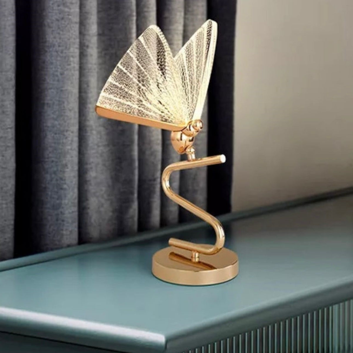 CRYSTAL BUTTERFLY TABLE LAMP