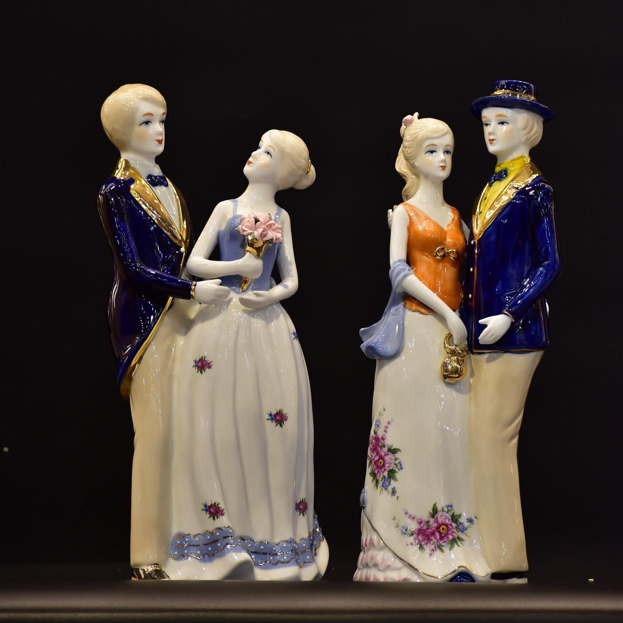 Victorian Wanderlust Couple Decor Style 1