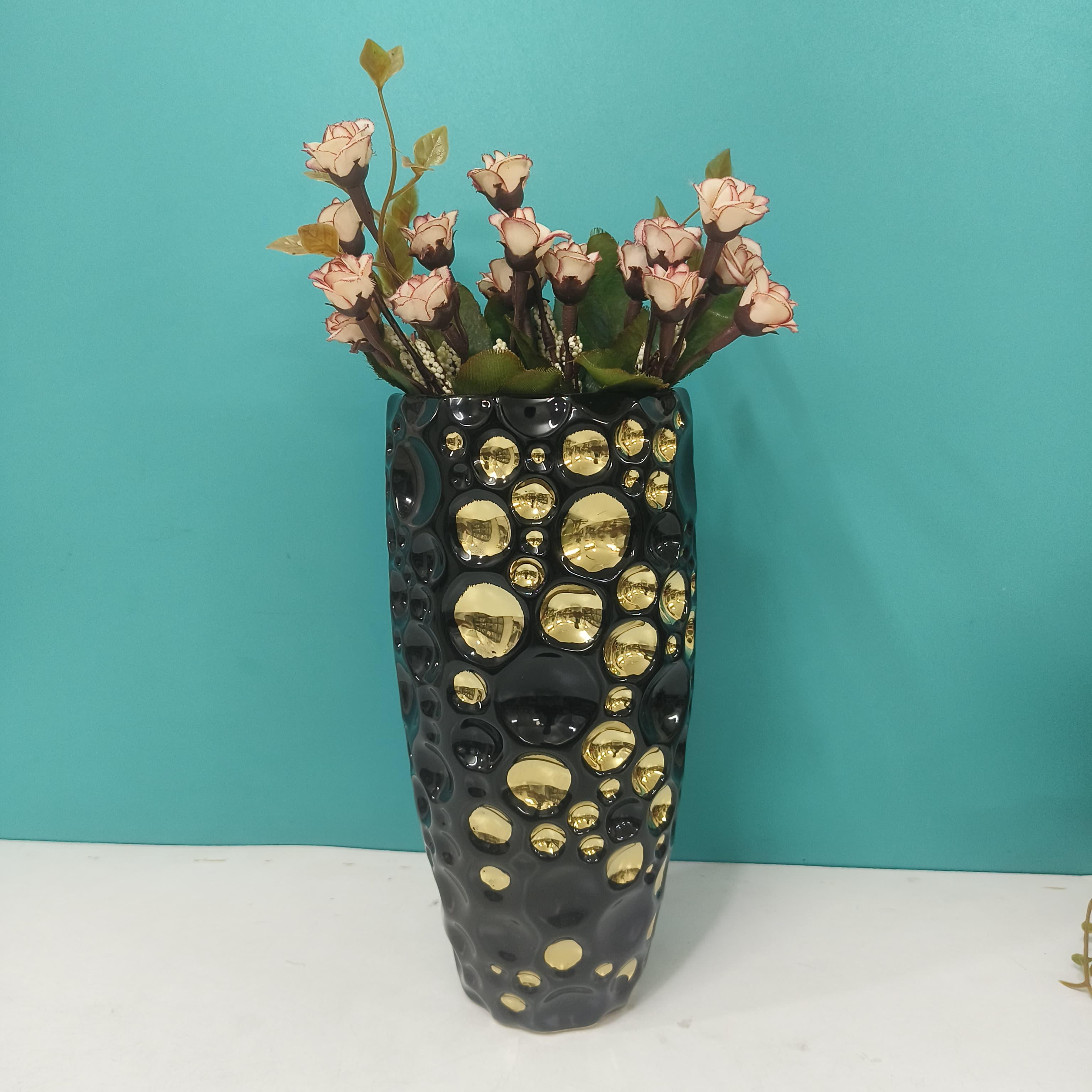 Elite Quilted Vase