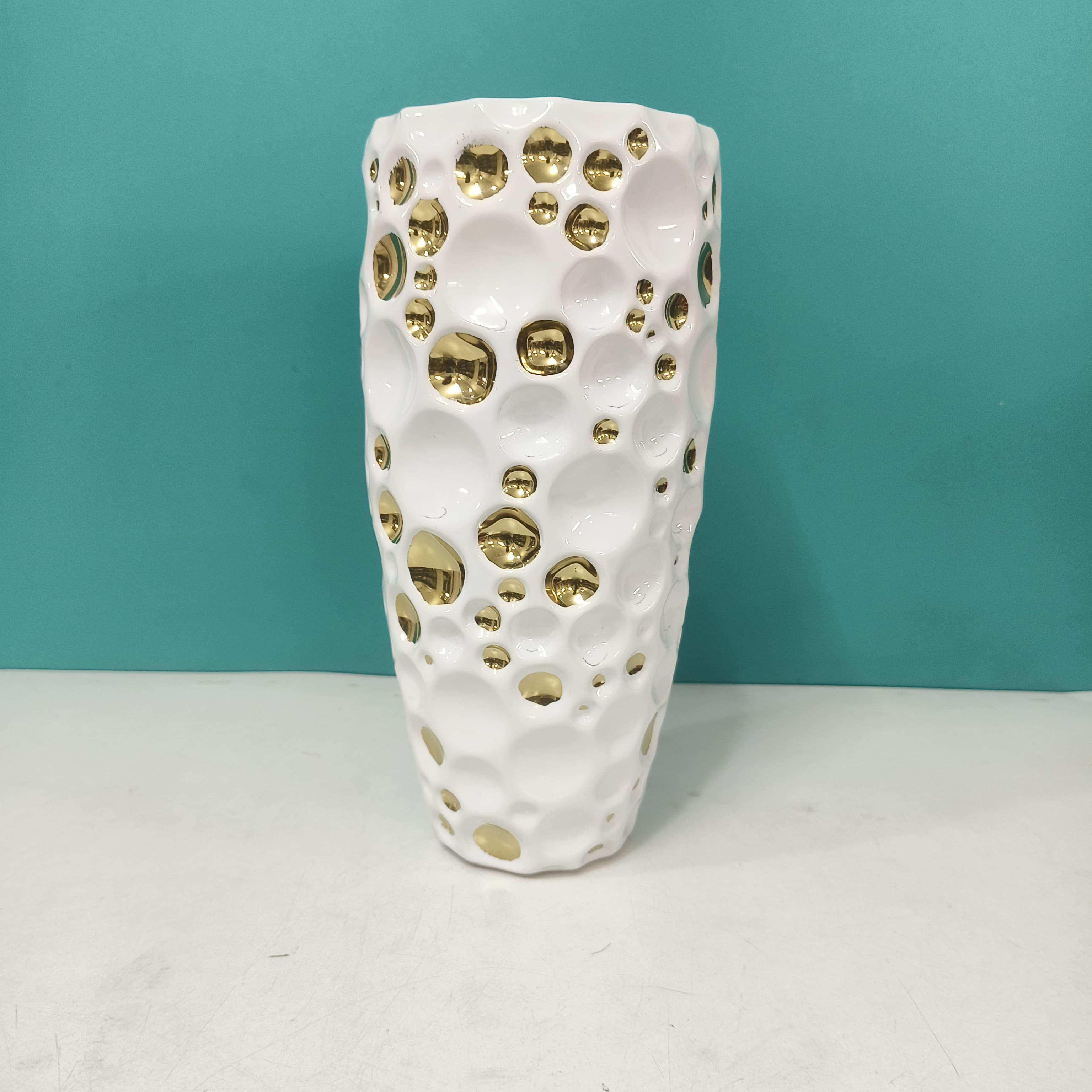 Elite Quilted Vase