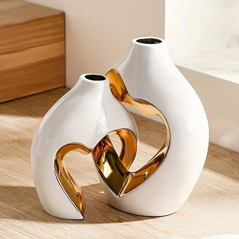 HEART ENTANGLED LOVE VASE - Style 2