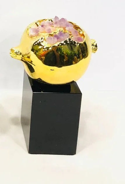 Trinity of Wealth – Gold & Crystal Decor