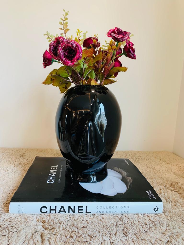 Adorable Human Face Vases