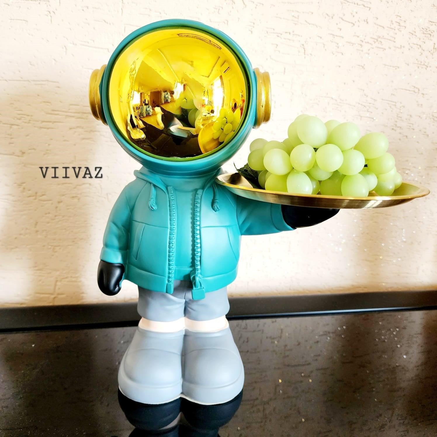 Astronaut at your service