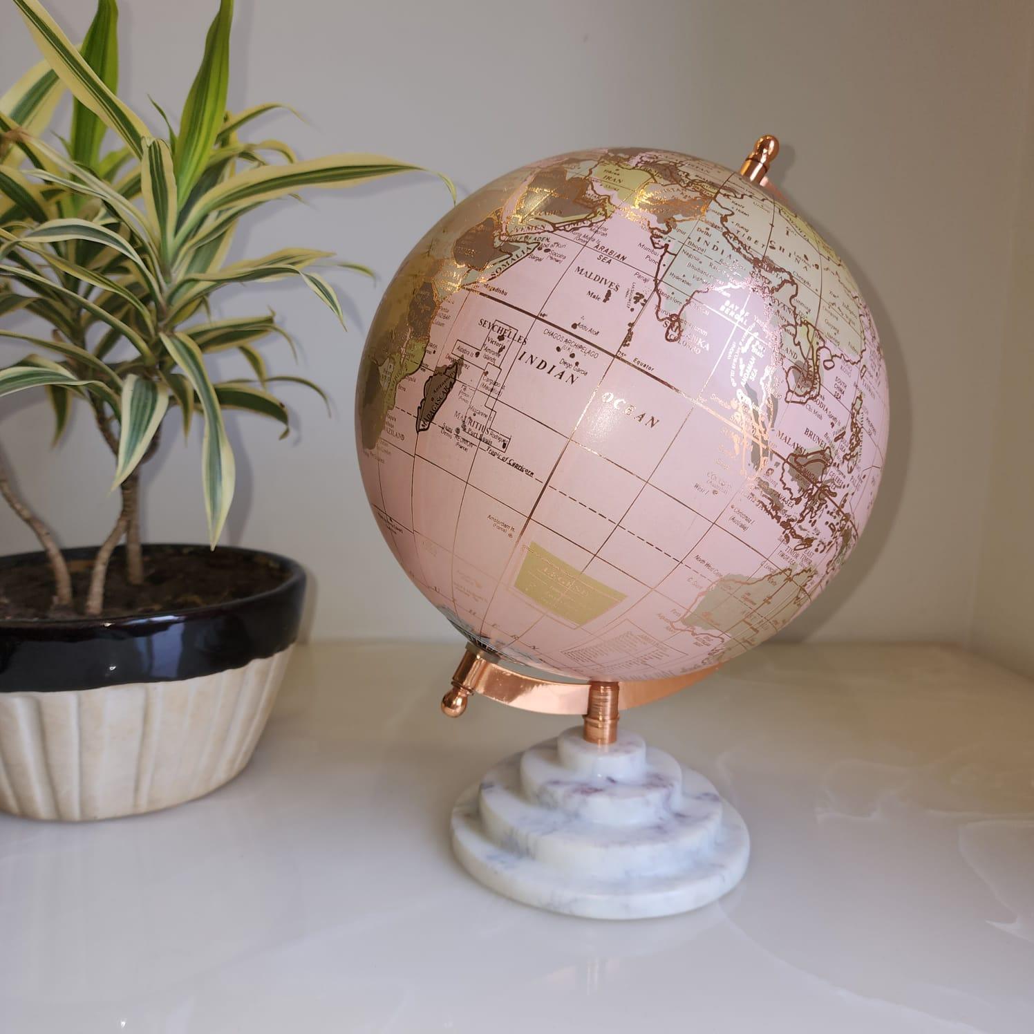 Central Laminated Pink Globe