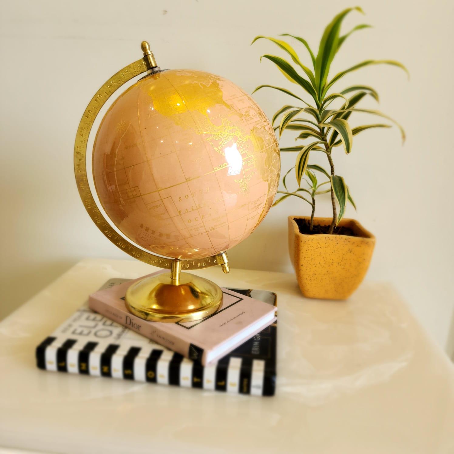 Centrala Laminated Gold Pink Globe