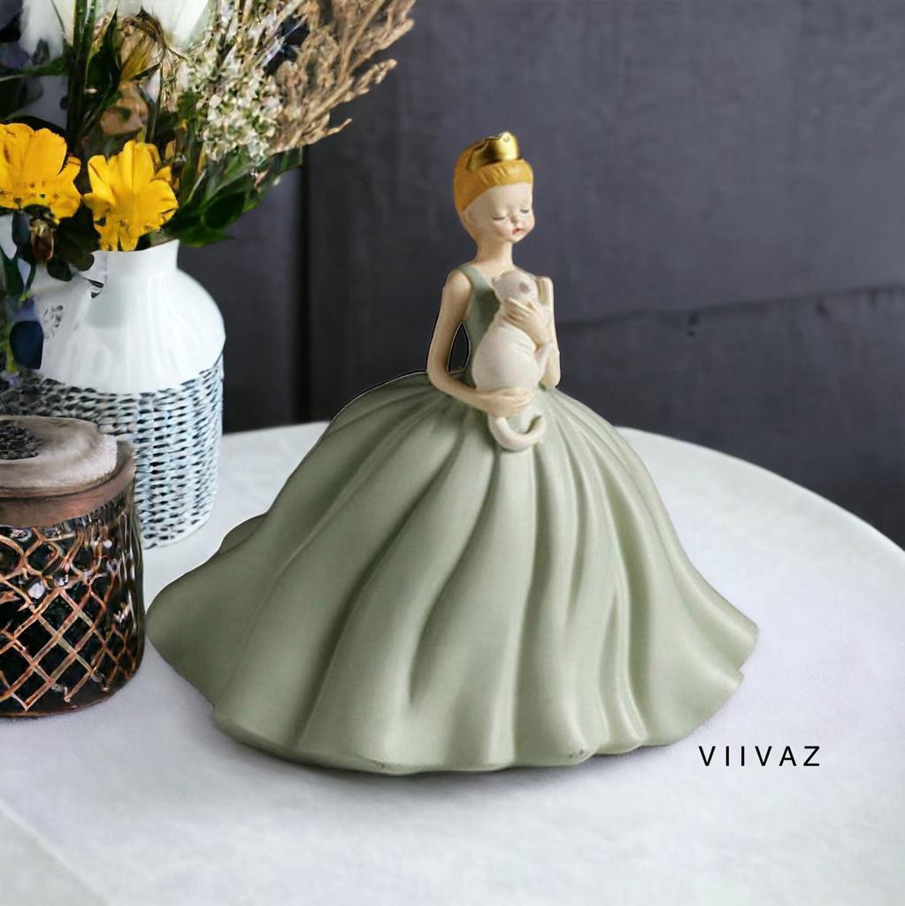 Charming Princess with Cat