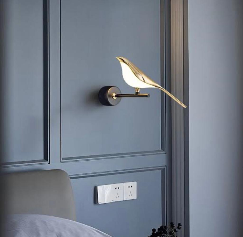 Chirping Sparrow Wall Lamp