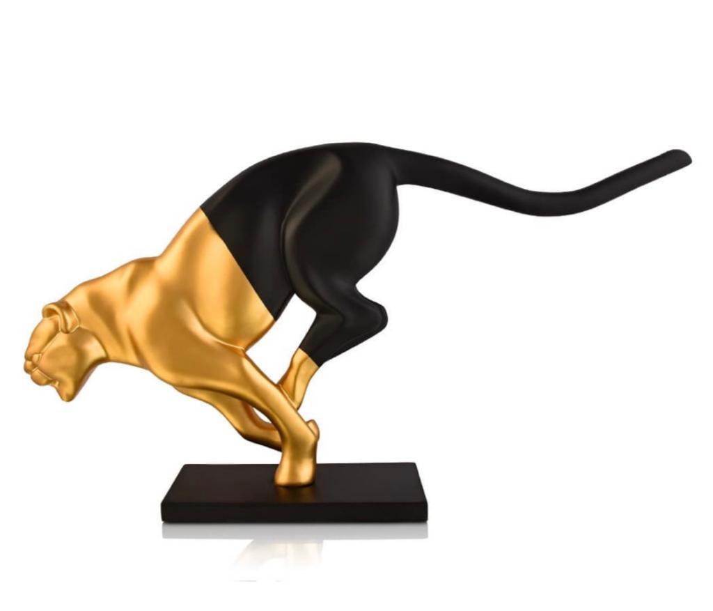 Chivalrous Cougar Sculpture - Curtsied Creature