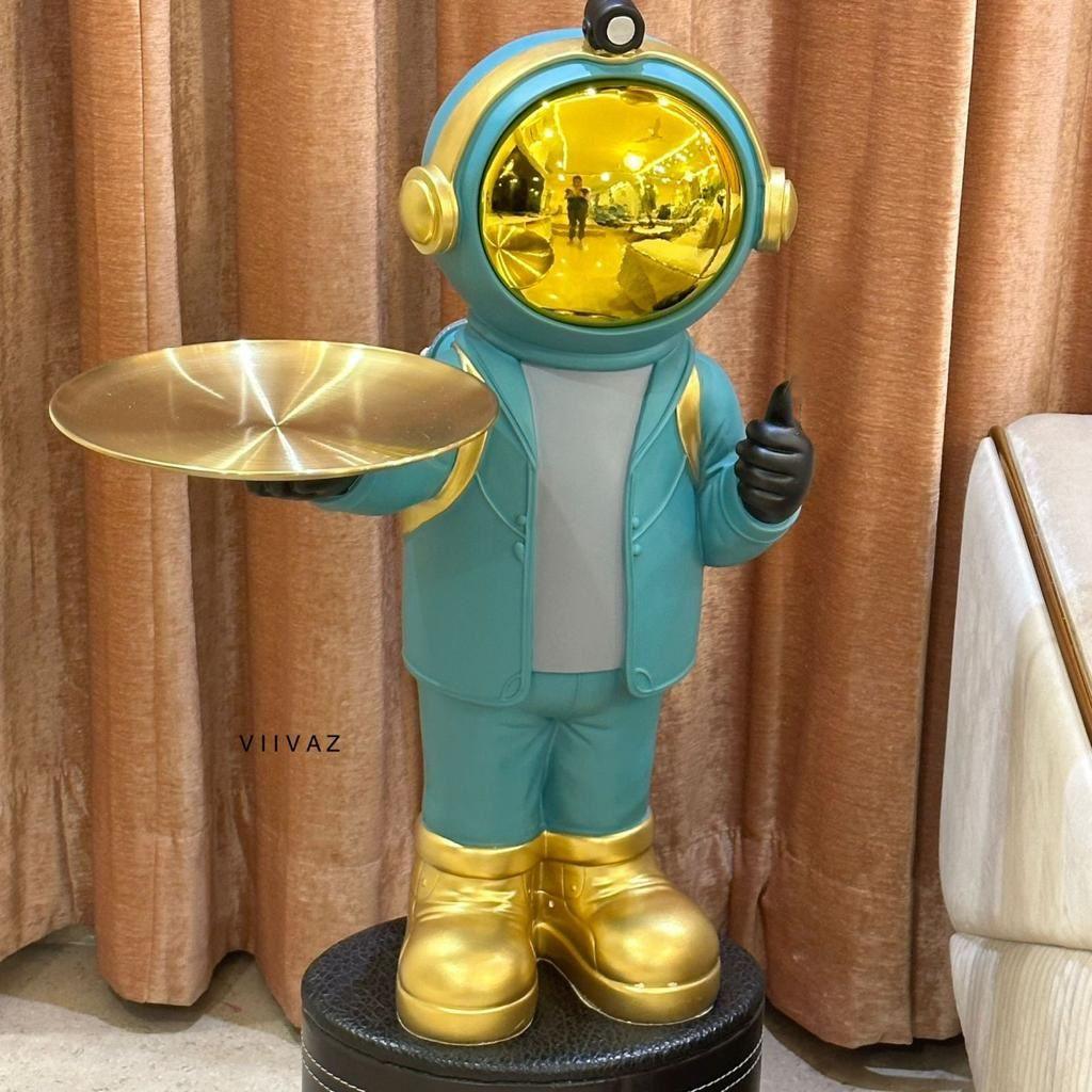 Dabbing Astronaut with Tray