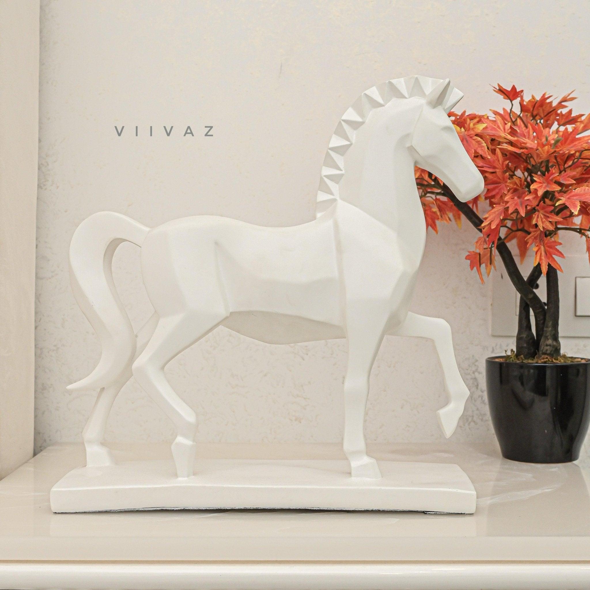 Elegant Running Dolt Horse - PAVE THE WAY