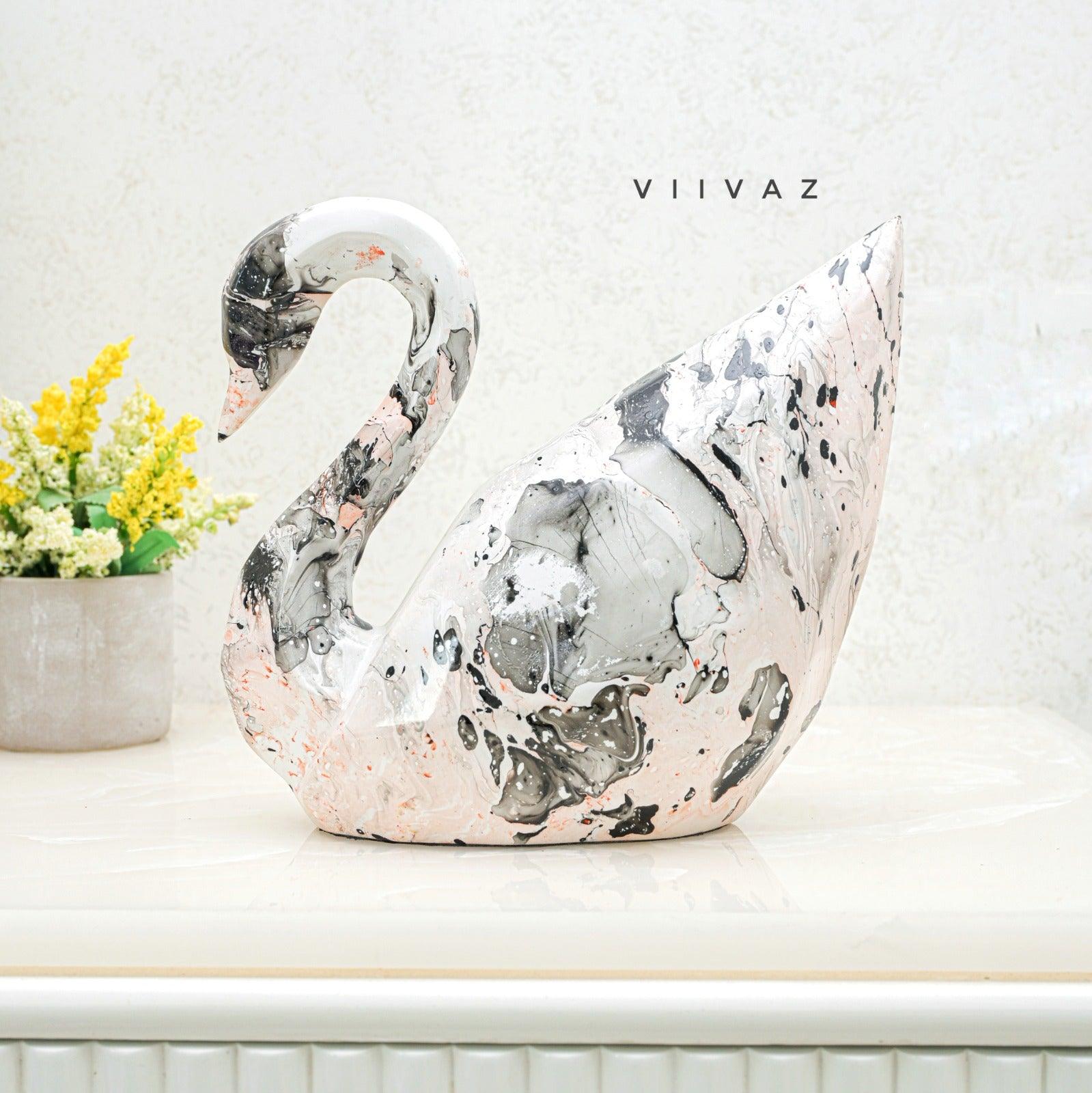 Elegant Swan Decor - Swag in the Swan