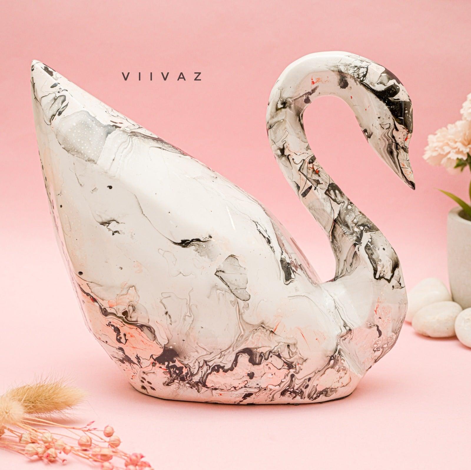 Elegant Swan Decor - Swag in the Swan