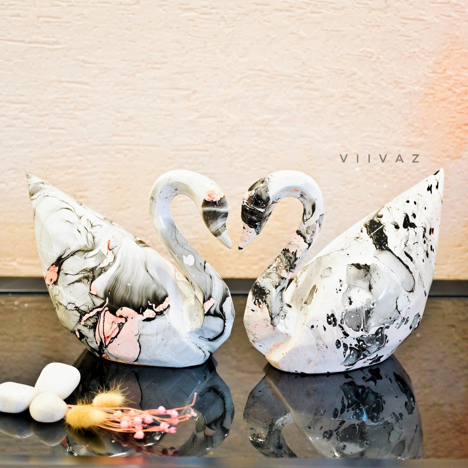 Elegant Swan Decor - Swag in the Swan