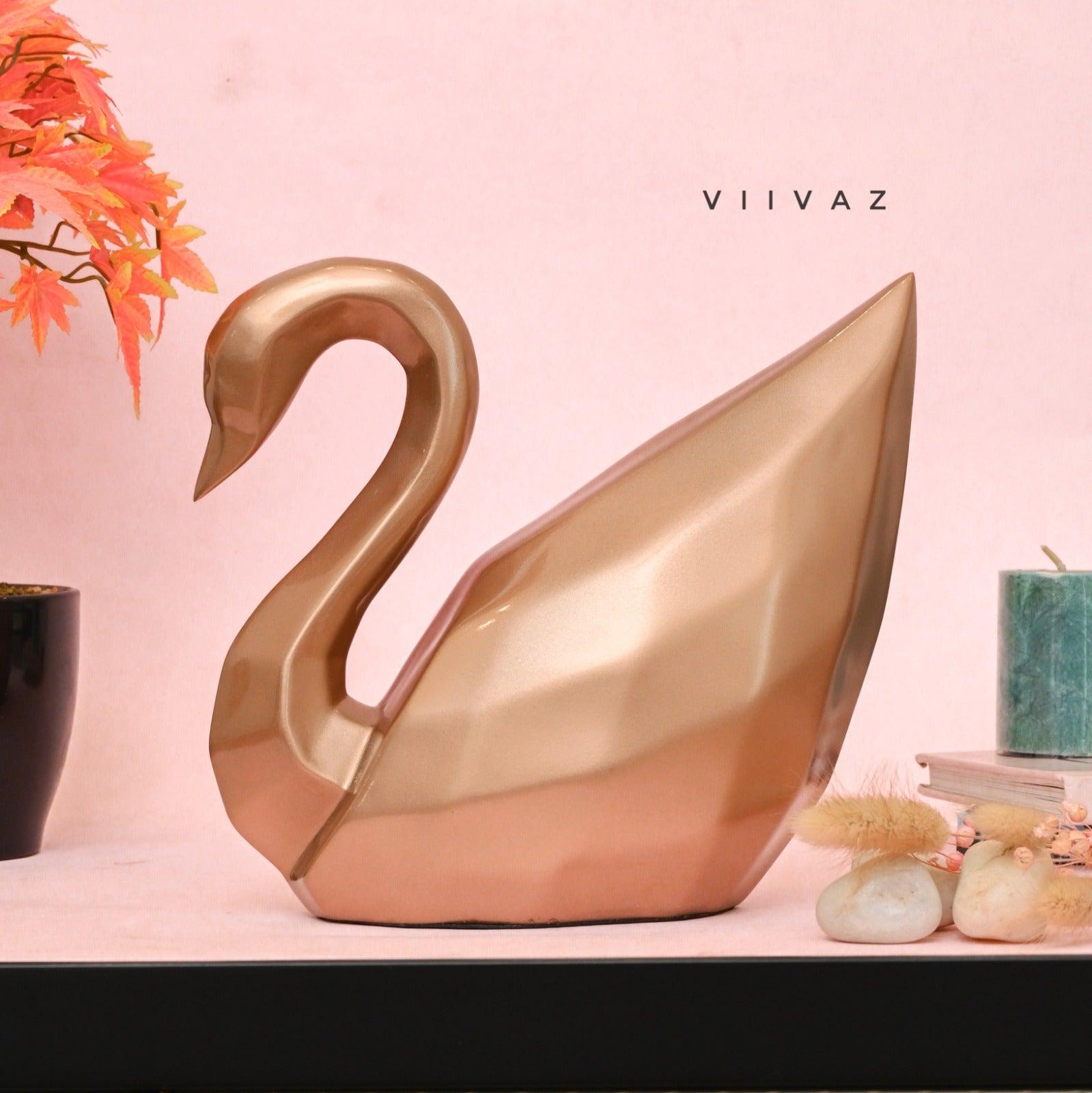 Elegant Swan Decor - Swag in the Swan