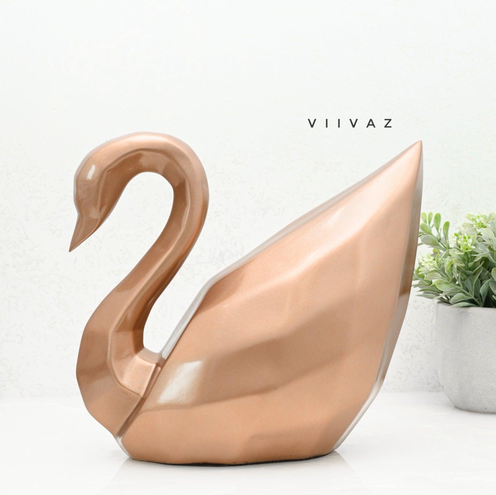 Elegant Swan Decor - Swag in the Swan