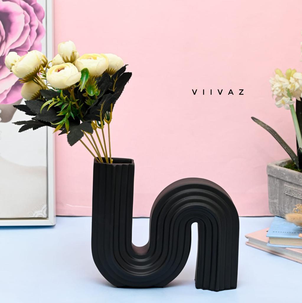 ENDLESS INFINITY HARMONY VASE