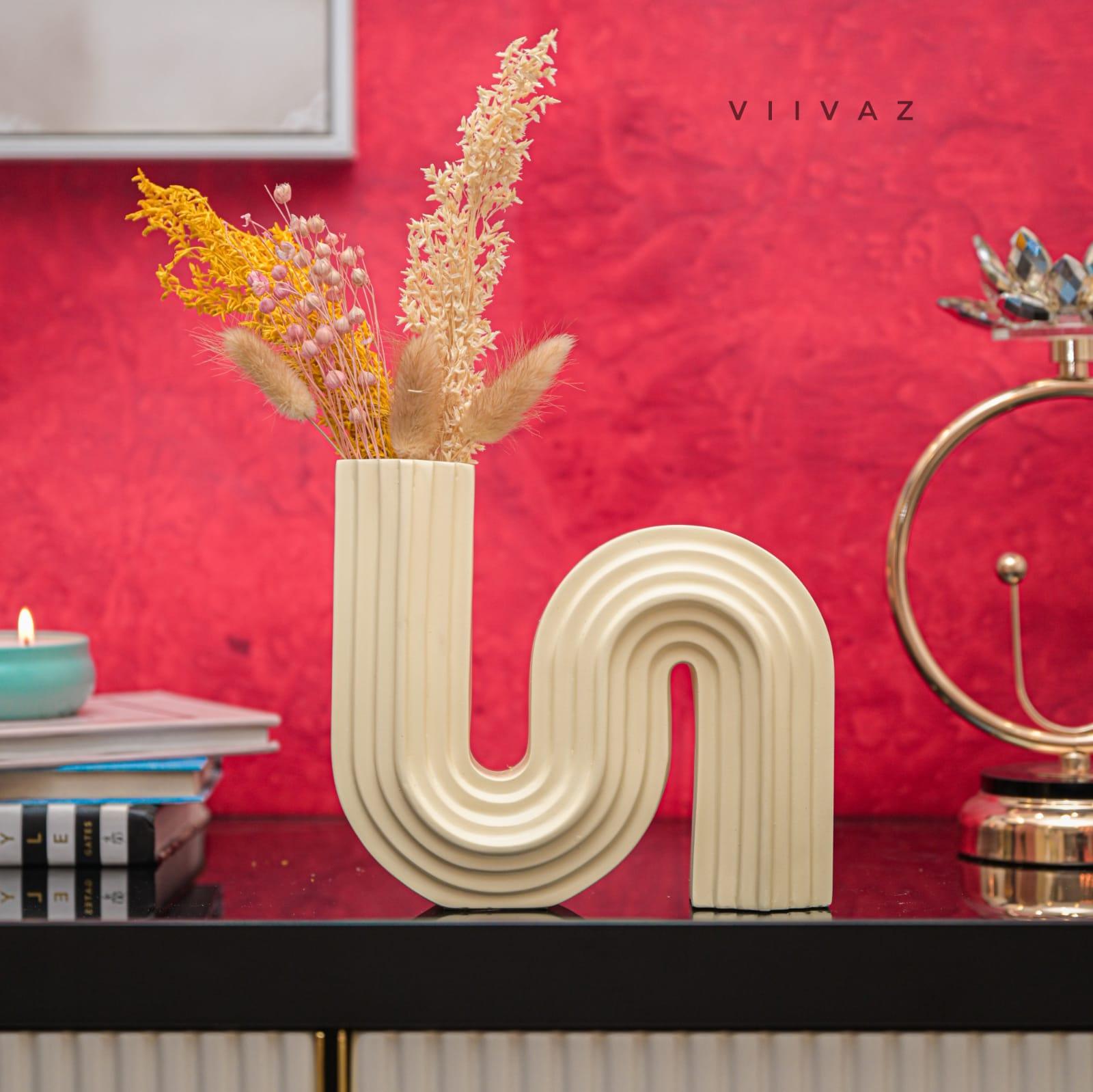 ENDLESS INFINITY HARMONY VASE