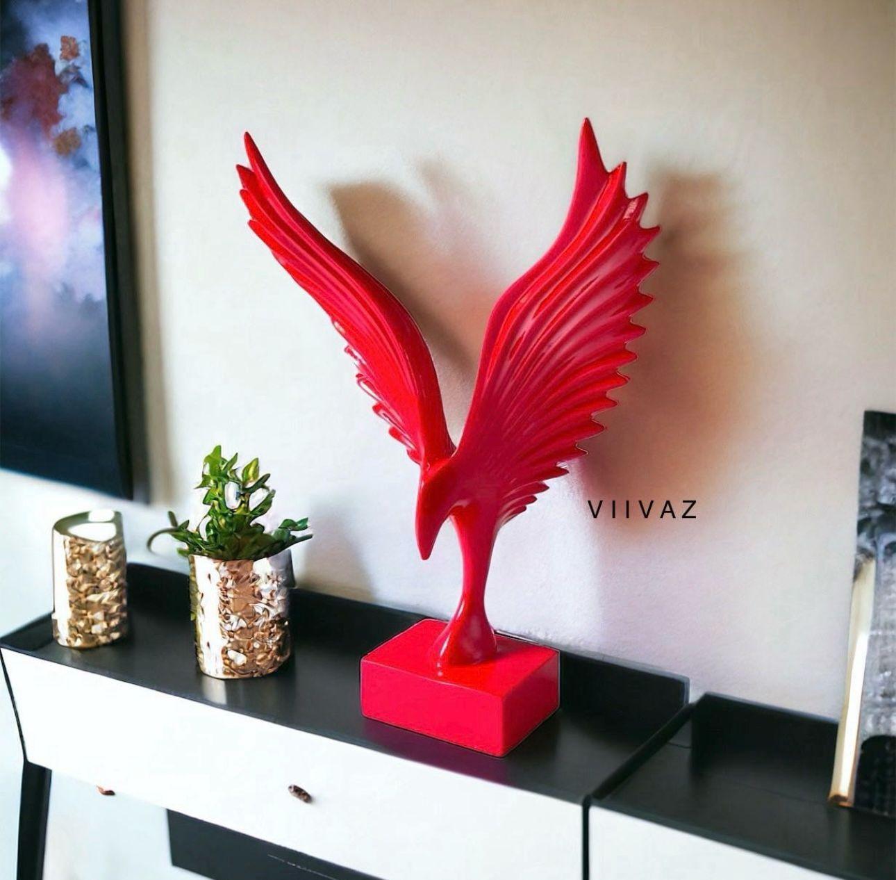 Falcon in flight Decor